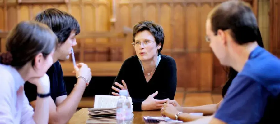A tutor with students